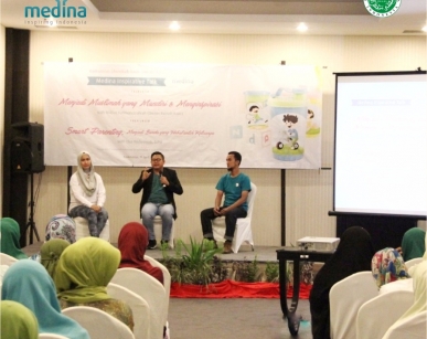 Medina Inspirative Talk Muslimah yang Mandiri & Menginspirasi dan Smart Parenting (Tasikmalaya)